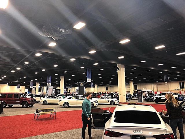 That’s a wrap for Day 3 of the #ftworthautoshow! You can still buy tickets online for tomorrow if you haven’t already been (or if you want to come back, we won’t judge 😉) We also have a special guest coming that will be revealed tomorrow morning🤫 so stay tuned! #dfw #christmas #auto #autoshow #fortworth